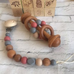 Dummy Clip/ Silicone dummy chain/ Wooden dummy Clip / Purpur..- Wooden Silicone Rattle, Wooden Teether ,Baby gift